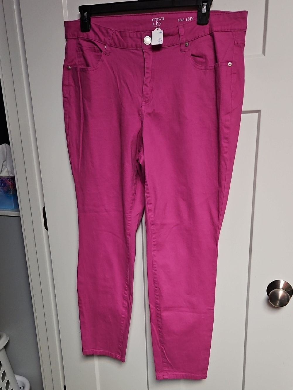 crown & ivy Bright Fuchsia Stretch Jeans